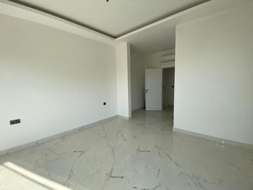 Interior 9