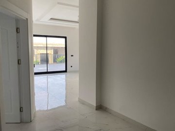 Interior 3