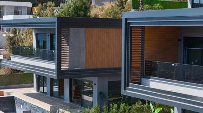 Exterior 4
