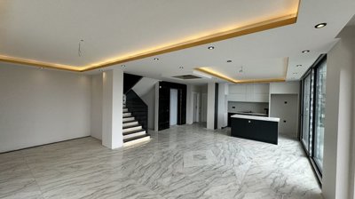Interior 2