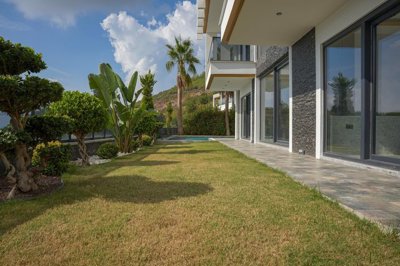 Exterior 6