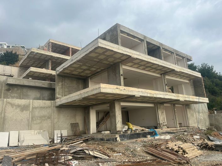 Image No.9-5 Bed House/Villa for sale