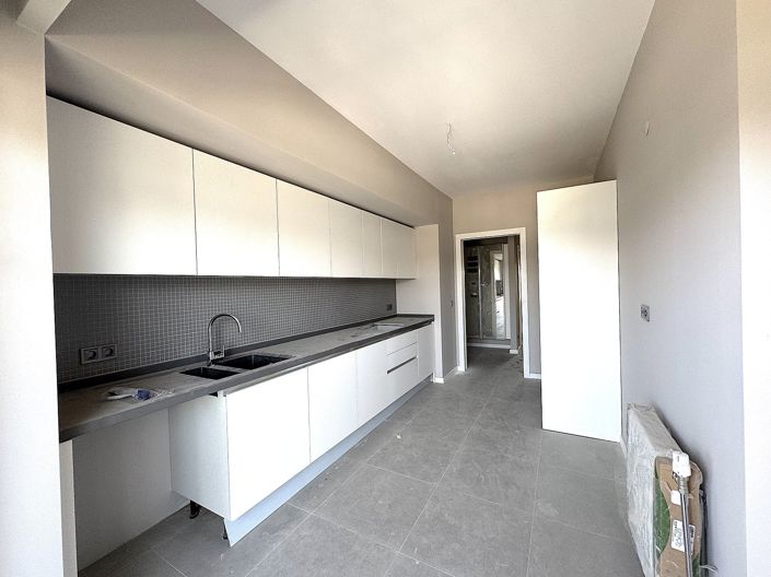 Image No.13-4 Bed Apartment for sale