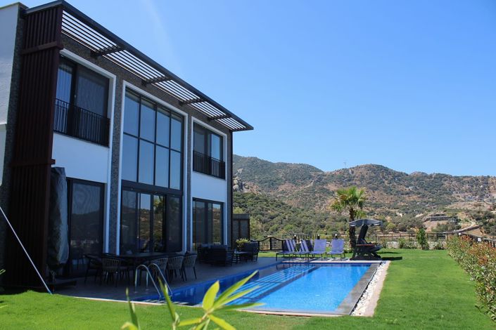 Image No.1-4 Bed House/Villa for sale