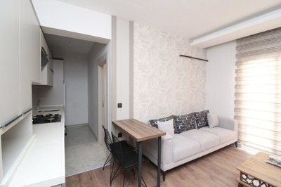Interior 8