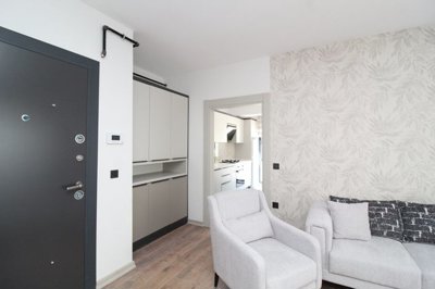 Interior 4