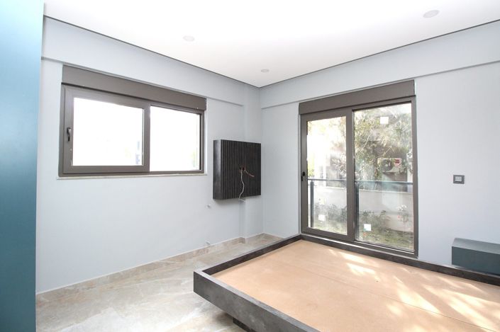 Image No.35-4 Bed Apartment for sale