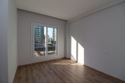 Interior 4