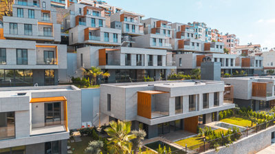 Exterior 9