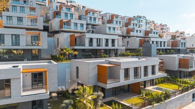 Exterior 9