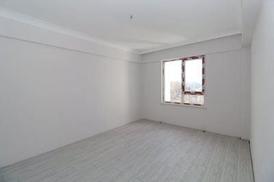 Interior 8