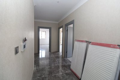 Interior 12