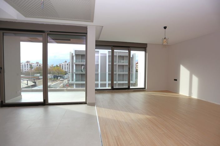 Image No.30-3 Bed Apartment for sale