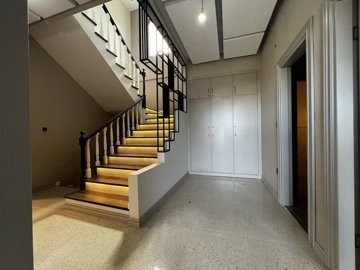 Interior 1
