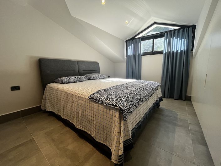 Image No.26-2 Bed Apartment for sale