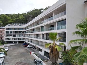Exterior 4