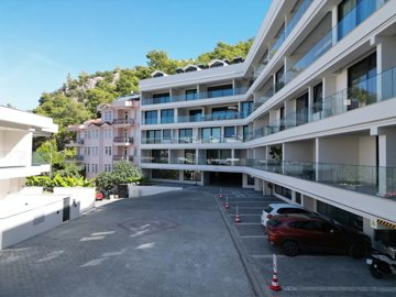 Exterior 4