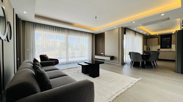 Image No.12-Maison / Villa de 4 chambres à vendre à Çamyuva