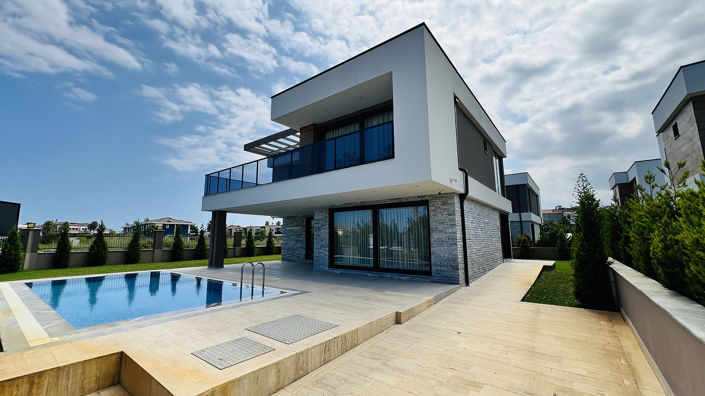 Image No.3-Maison / Villa de 4 chambres à vendre à Çamyuva