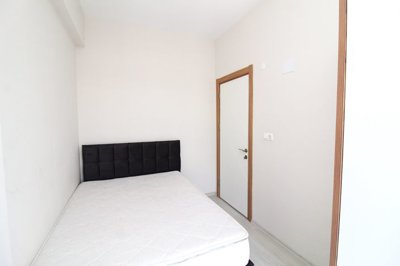 Interior 6