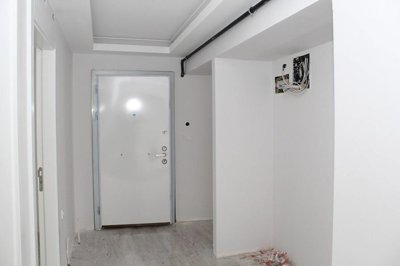 Interior 11