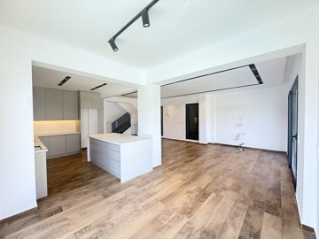 Interior 3