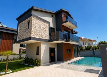 Exterior 3
