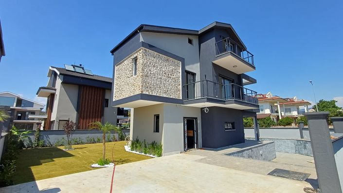 Image No.30-4 Bed House/Villa for sale