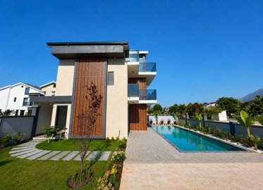 Exterior 5