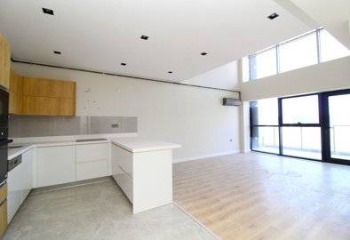 Interior 6