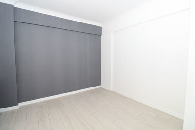 Interior 6