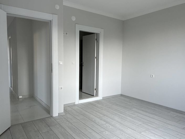 Image No.18-3 Bed Apartment for sale