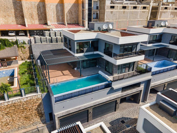 Exterior 1
