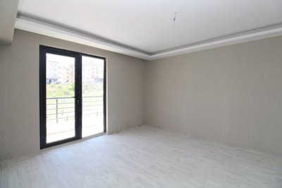 Interior 6