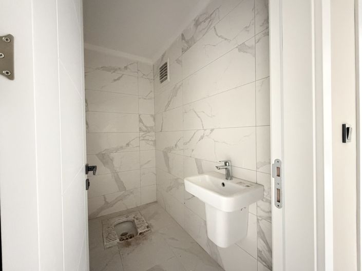 Image No.14-3 Bed Apartment for sale