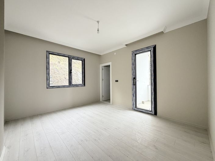 Image No.17-3 Bed Apartment for sale