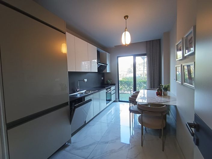 Image No.24-4 Bed Apartment for sale