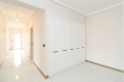 Interior 2