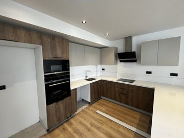 Interior 5