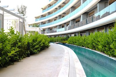 Exterior 13