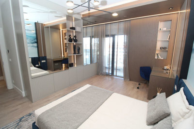 Interior 6