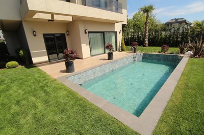 Exterior 4