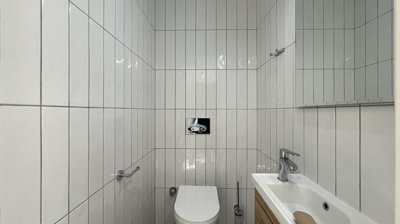Interior 11