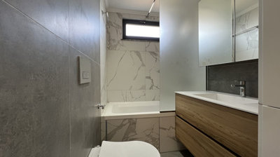 Interior 10