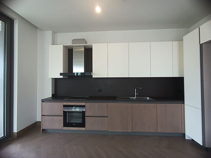 Image No.15-5 Bed Apartment for sale