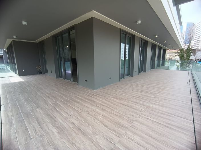 Image No.20-5 Bed Apartment for sale