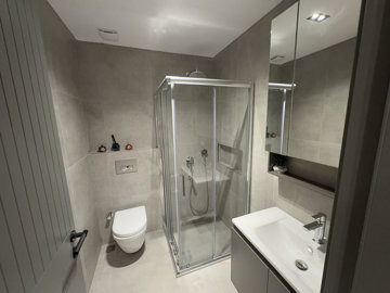 Interior 5