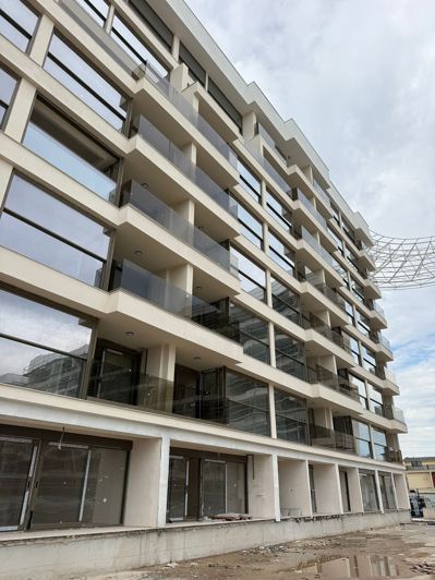 Image No.24-3 Bed Apartment for sale