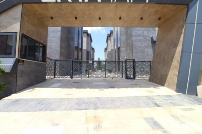Exterior 4