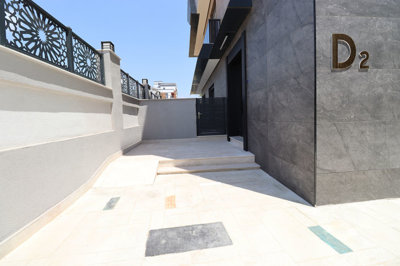 Exterior 9